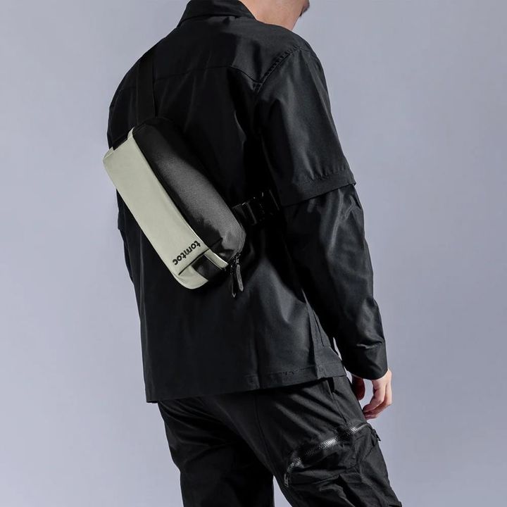 Bandolera Tomtoc Explorer-T21 3L Gris Claro - Vista 3