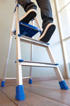 Escalera Tramontina de aluminio de 3 peldaños