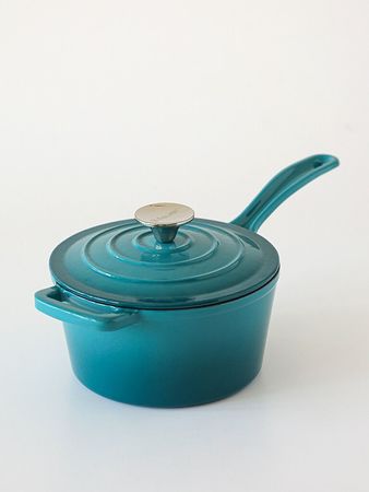 Cacerola con mango y tapa celeste hierro enlozado Feuer
