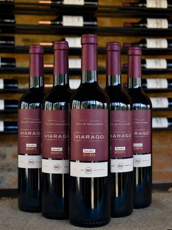 Vino Viarago Malbec Reserva 2024 x 6 Unidades