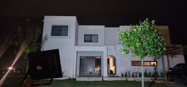 Reflector Led 200w con Panel Solar Exterior + Control Remoto DON ACERO - Vista 2