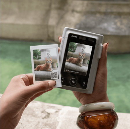Camara e Impresora Hibrida Instax Mini LiPlay Plus