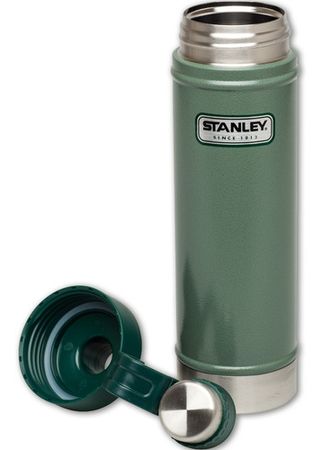 Botella Para Liquido Verde 740 Ml  Stanley  (10-02286-047)