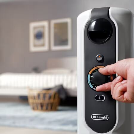 Estufa Radiador de Aceite DeLonghi EasyTronic 2500W