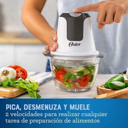 Mini picadora Oster 3 tazas con tazón de vidrio FPSTFP3340