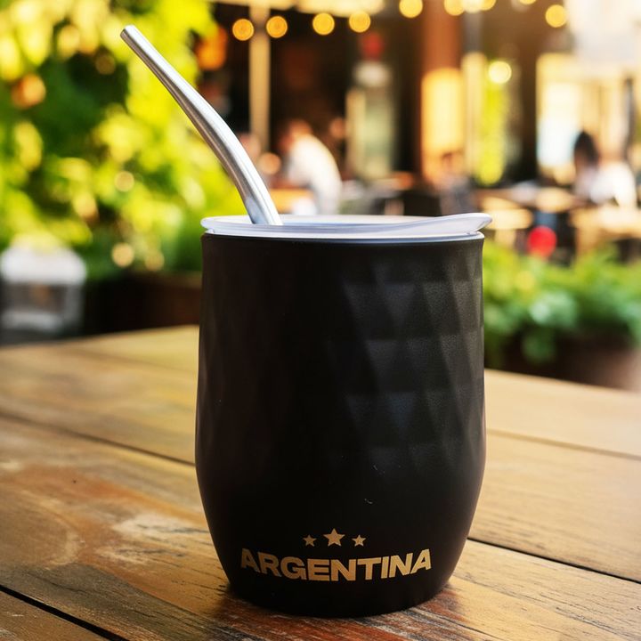 Mate Afa Oficial Plástico Con Tapa Mateava + Bombilla - Quo - Vista 5