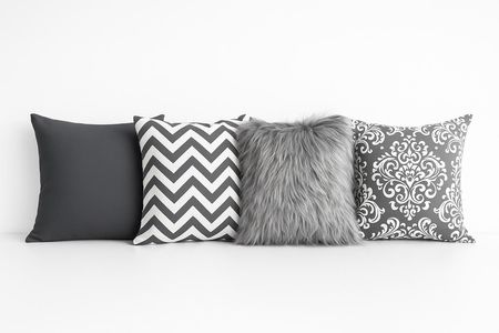 Set de 4 almohadones decorativos gris con 1 pelo largo G2