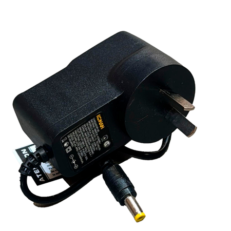 Cargador Para Baterías Náuticas Konan Kch12v De 12v Y 0.8a