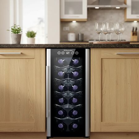 Cava De Vino 12 Botellas Electrolux Erw125xamb Touch Luz Led