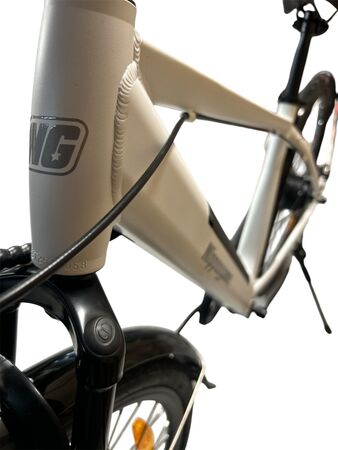 Bicicleta Electrica Nippongame Hyper - Talle Unico - Blanco - 7vel - Cuadro de aluminio bateria integrada - Frenos a discos mecanicos - Rodado 28"