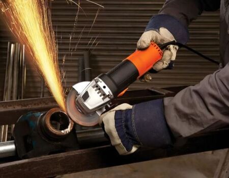 Amoladora Black+Decker 820 w 115 mm con disco