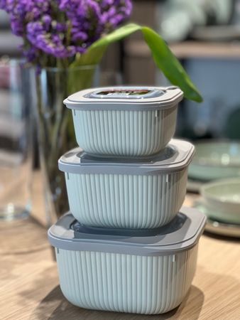 Set x 3 Contenedores Recipientes Plasticos Taper Aston Cuadrado Beige