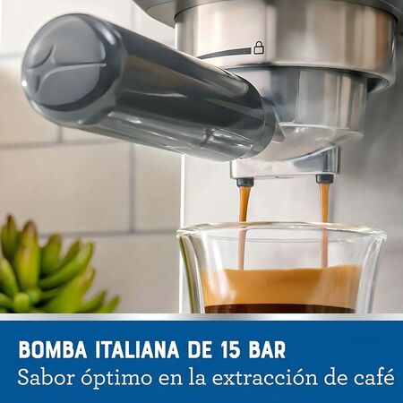 Cafetera Oster Em7200 Espresso 15 bar