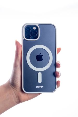 Funda Para Iphone 13 Pro Mistify Magcharge Blanca (FN-MAGIP13PB)