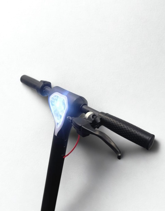 Monopatin Electrico - Nippongame - Trotty 6350 - Rod. 8.5”- Autonomia 25Km - Motor 350W. - Velocidad maxima 25km-h. - Vista 5