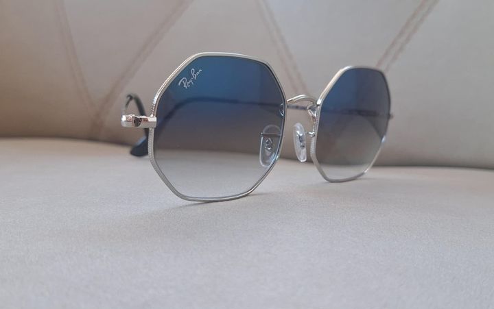 Lentes de Sol Ray Ban RB1970 Octagonal marco Plateado lente Gris degrad - Vista 2