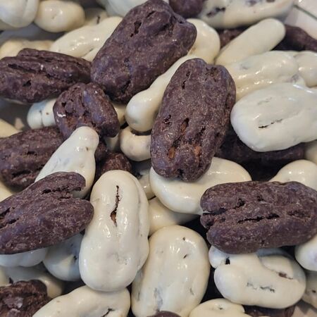 Nueces Pecan Bañadas en Cobertura Negro MixMe x 1 k