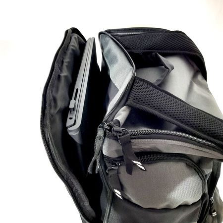 Mochila De Natación Aquon Global 35 Litros Lisas Gris Negro