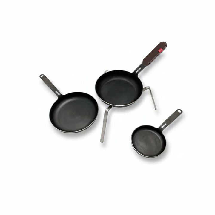 Set De Sartenes Con Mango De Cuero + Tripode - La Planchetta - Vista 2