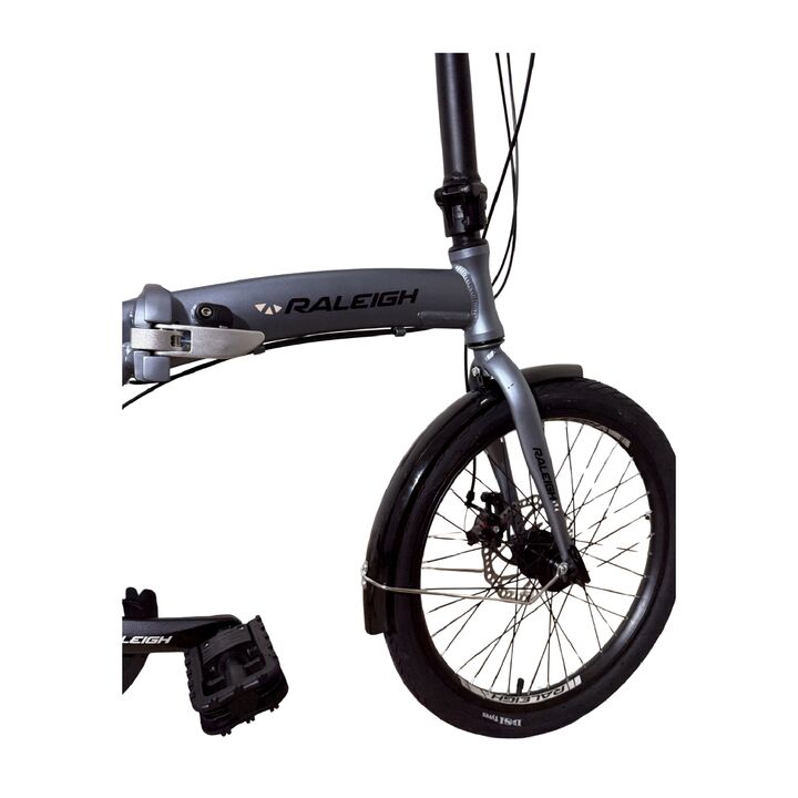 Bicicleta Plegable Raleigh Curve / Gris / Cuadro de aluminio / Frenos a disco mecanico / 6Vel. / Rodado 20". - Vista 3