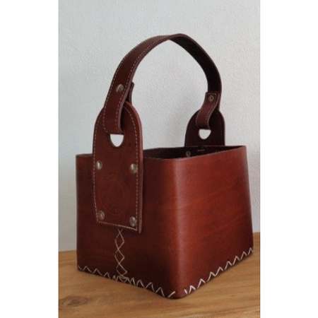 Canasta 100% cuero borravino