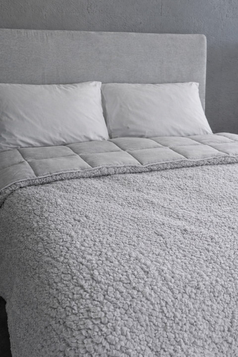 Acolchado reversible edredon corderito queen gris - Vista 1