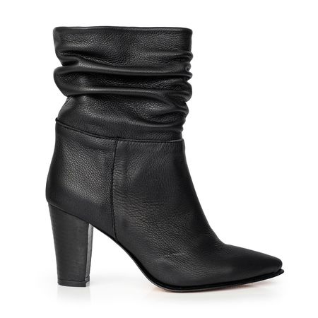 BOTA KYLIE NEGRA