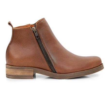 BOTA DANBY SUELA