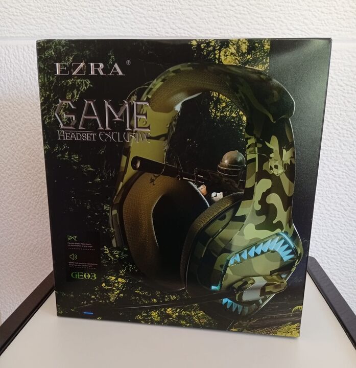 Auriculares Gamer ERZA Camuflado Led Microfono Pc Consola Color Verde - Vista 4