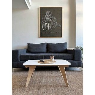 Mesa Ratona Thai. Color Blanco y Roble