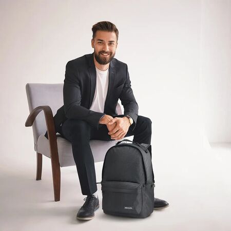 Mochila Ejecutiva Xion Kossok Reforzada Negro