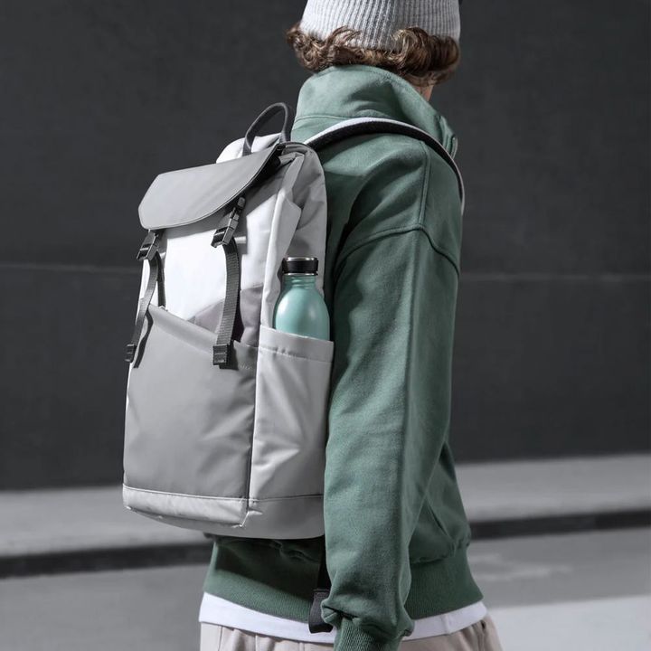 Mochila Notebook Tomtoc Slash-T64 Flip 15,6" 18L Blanco - Vista 3
