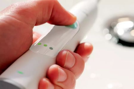 Cepillo eléctrico Philips Sonicare Serie 3 (HX6681/28)