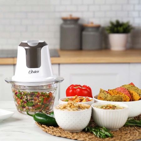 Mini picadora Oster 3 tazas con tazón de vidrio FPSTFP3340